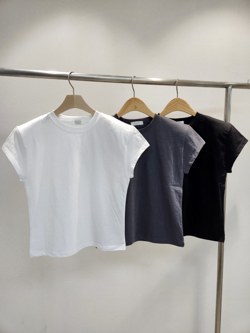 ショルダーパッド半袖クロップドTシャツ | 詳細画像6