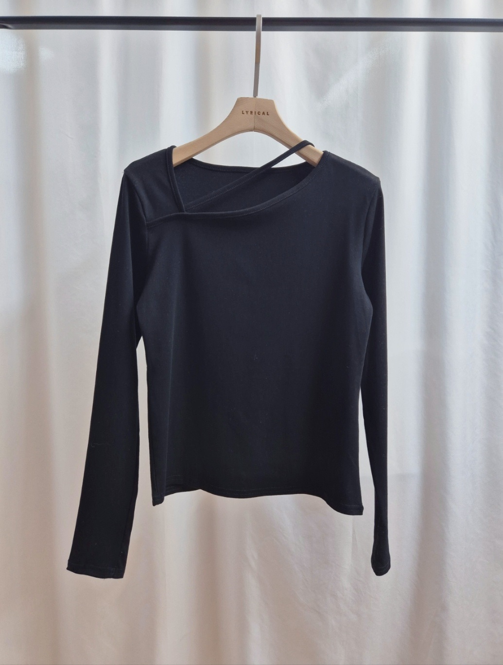 ストラップアシメネックTシャツ | 詳細画像13