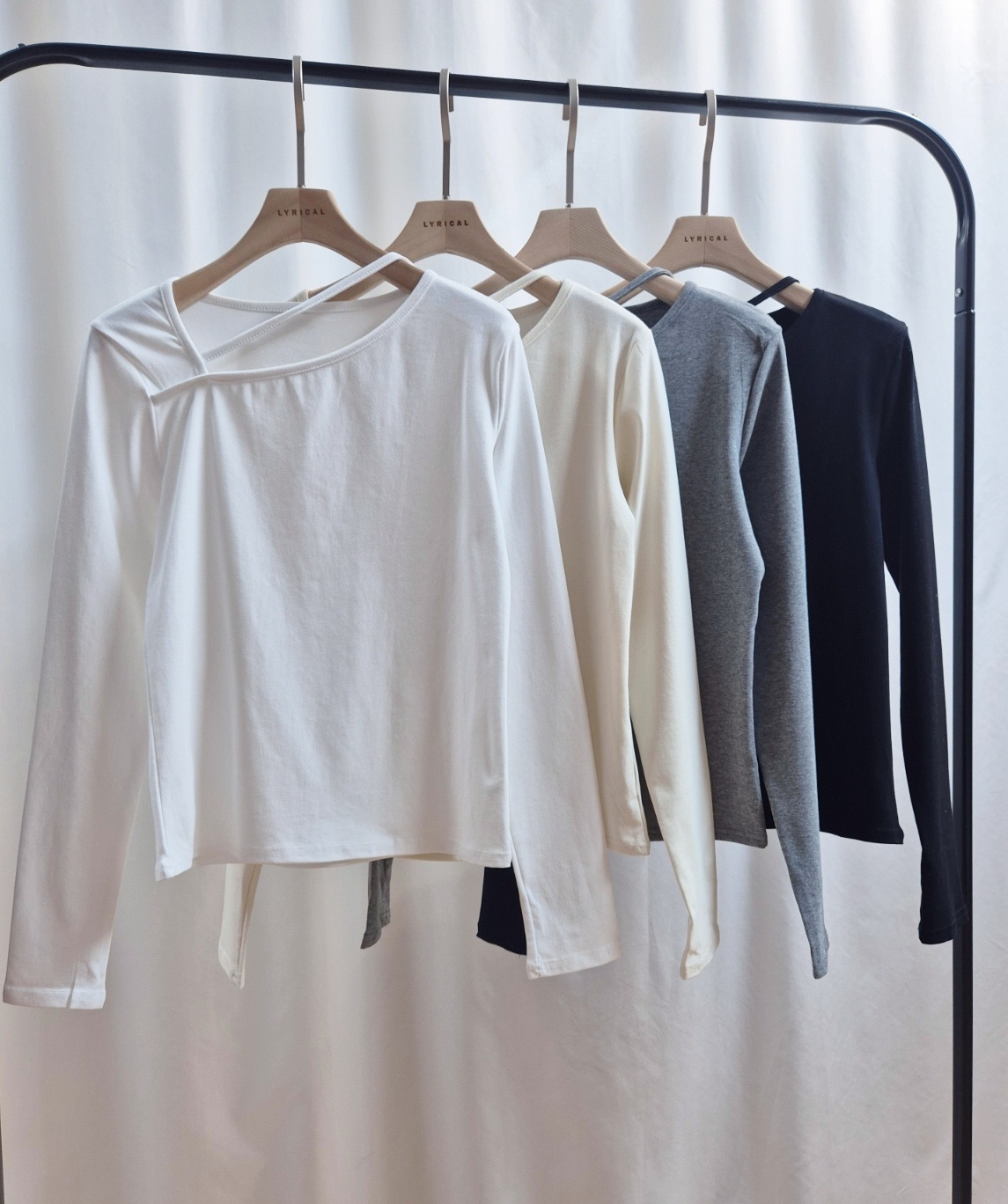 ストラップアシメネックTシャツ | 詳細画像22