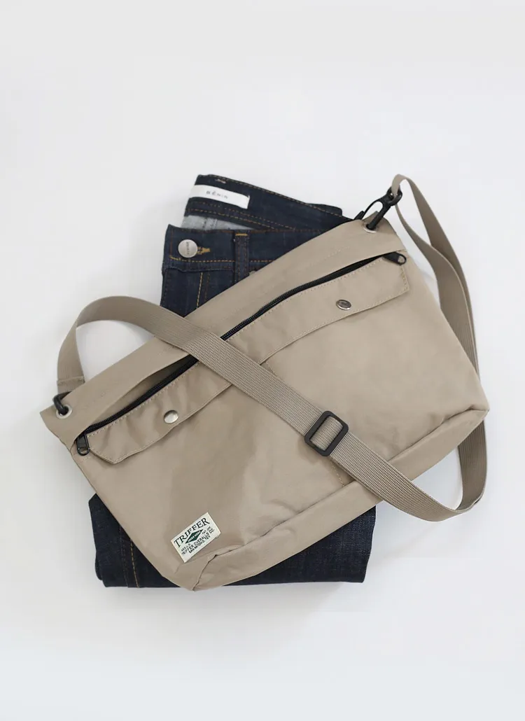 ラベルスナップボタンポケットショルダーバッグ | whosbag | 詳細画像1