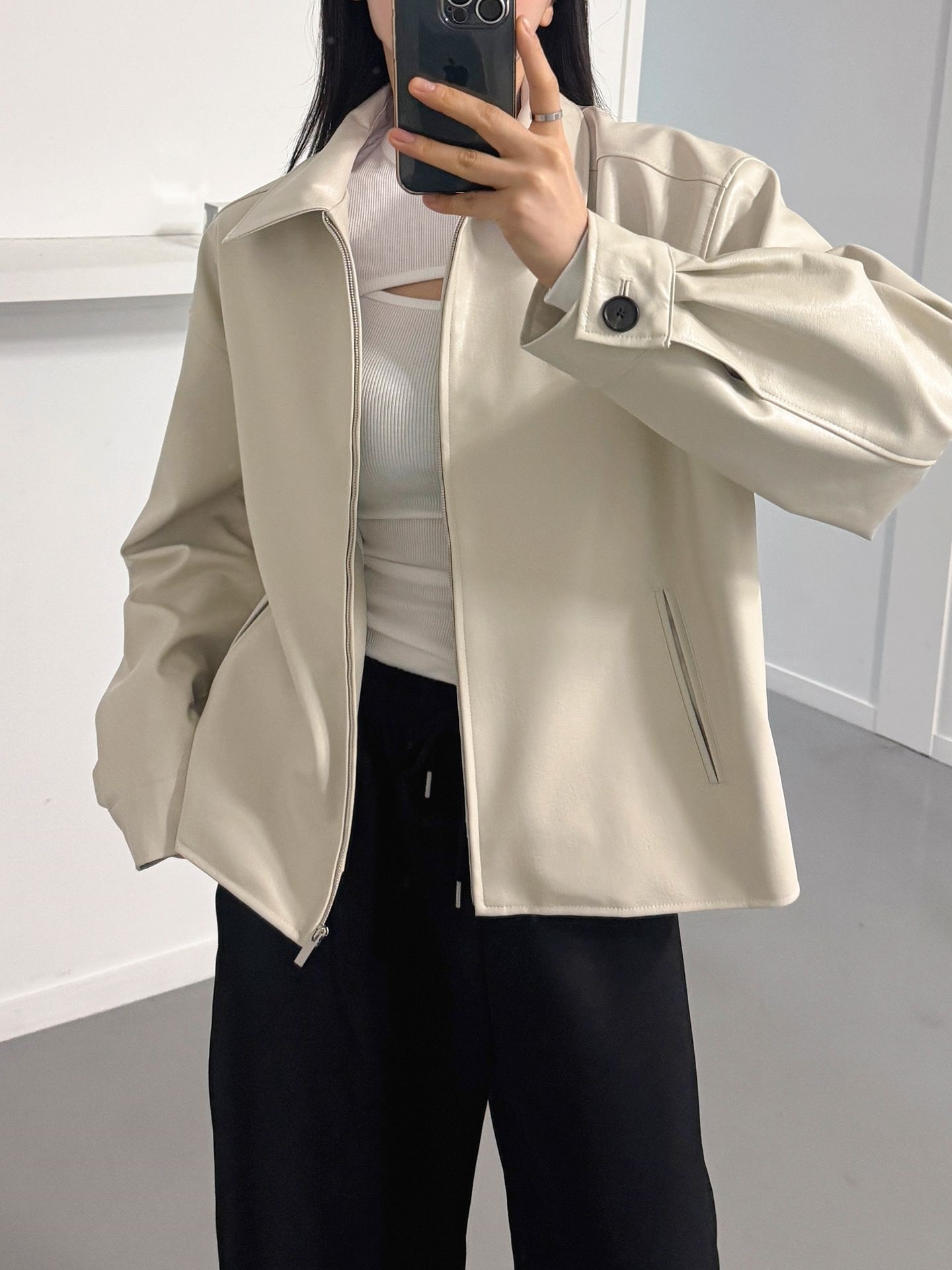 レザー調バックゴムカラージャンパー | 詳細画像3