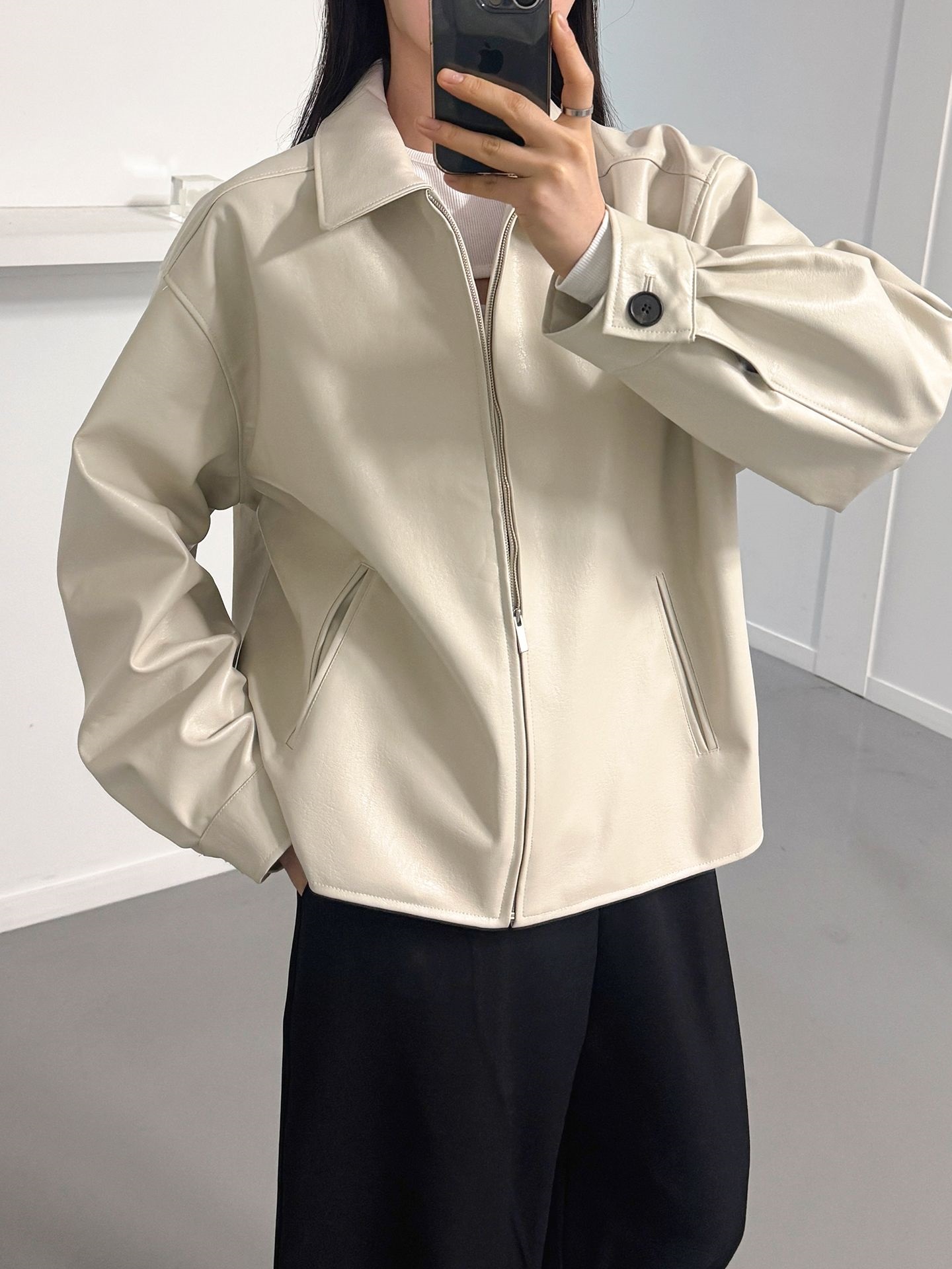 レザー調バックゴムカラージャンパー | 詳細画像10