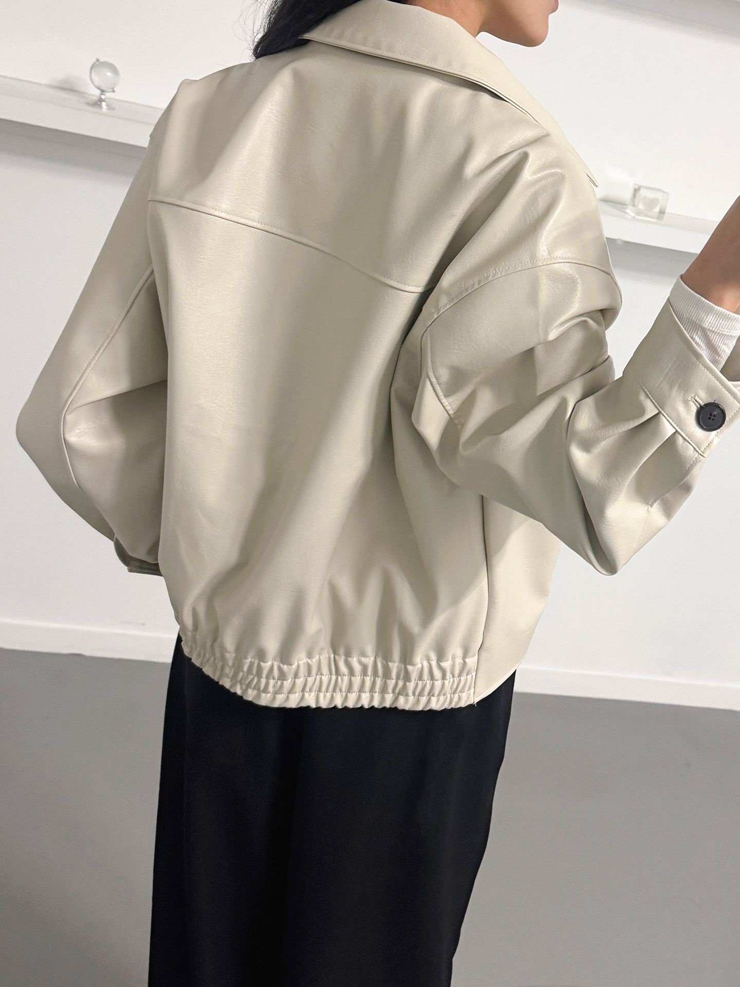 レザー調バックゴムカラージャンパー | 詳細画像15