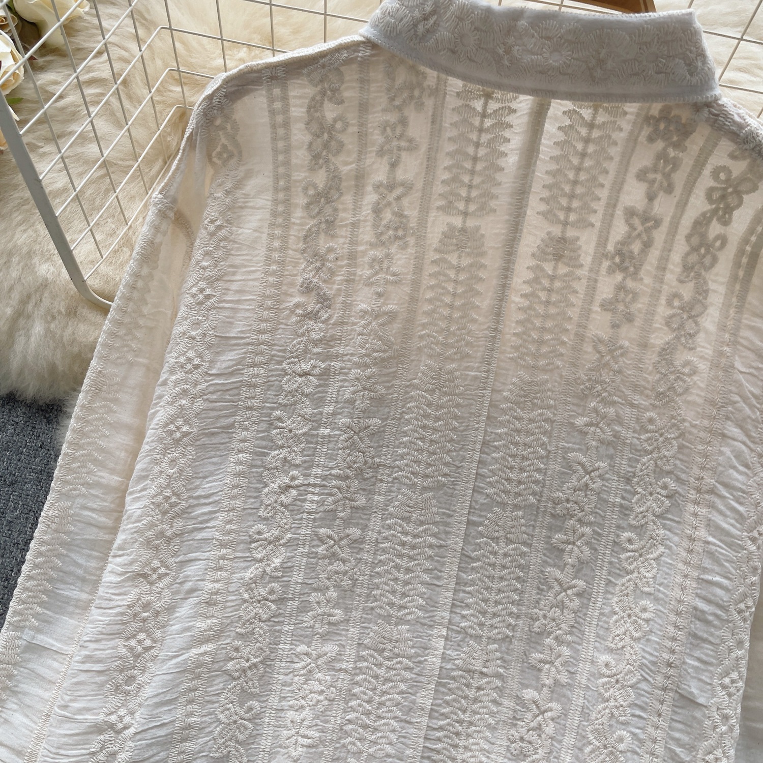 スカラップ花柄刺繍ストライプシャツ | 詳細画像10