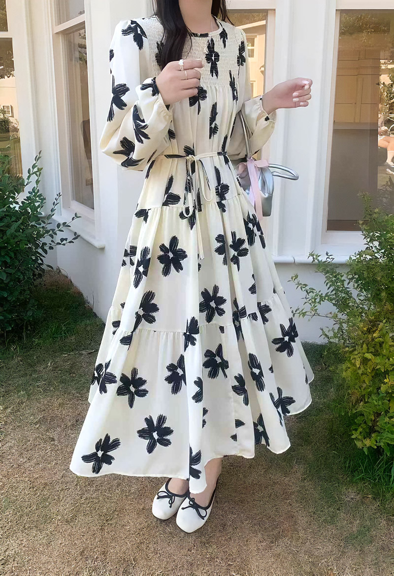 ストラップ付花柄シャーリングティアードワンピース | 詳細画像3