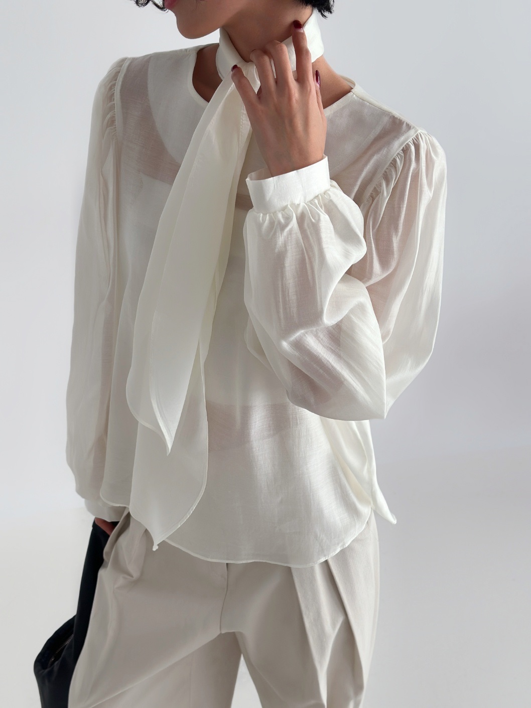 スカーフ付シルキーシアーパフブラウス | 詳細画像8