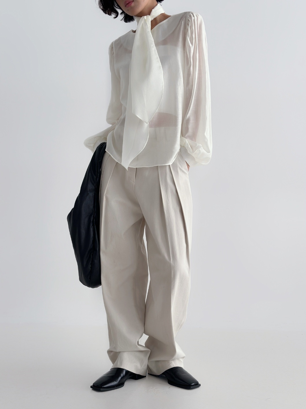 スカーフ付シルキーシアーパフブラウス | 詳細画像11