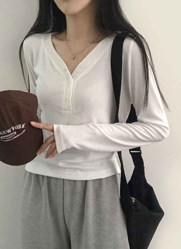 ハーフボタンVネック長袖Tシャツ | レディースファッション通販 - DHOLIC ハーフボタンVネック長袖Tシャツ | レディースファッション通販 - DHOLIC
