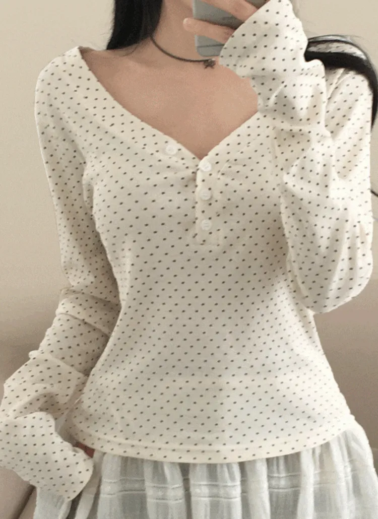 ドットボタンVネックTシャツ | creamsugar | 詳細画像1