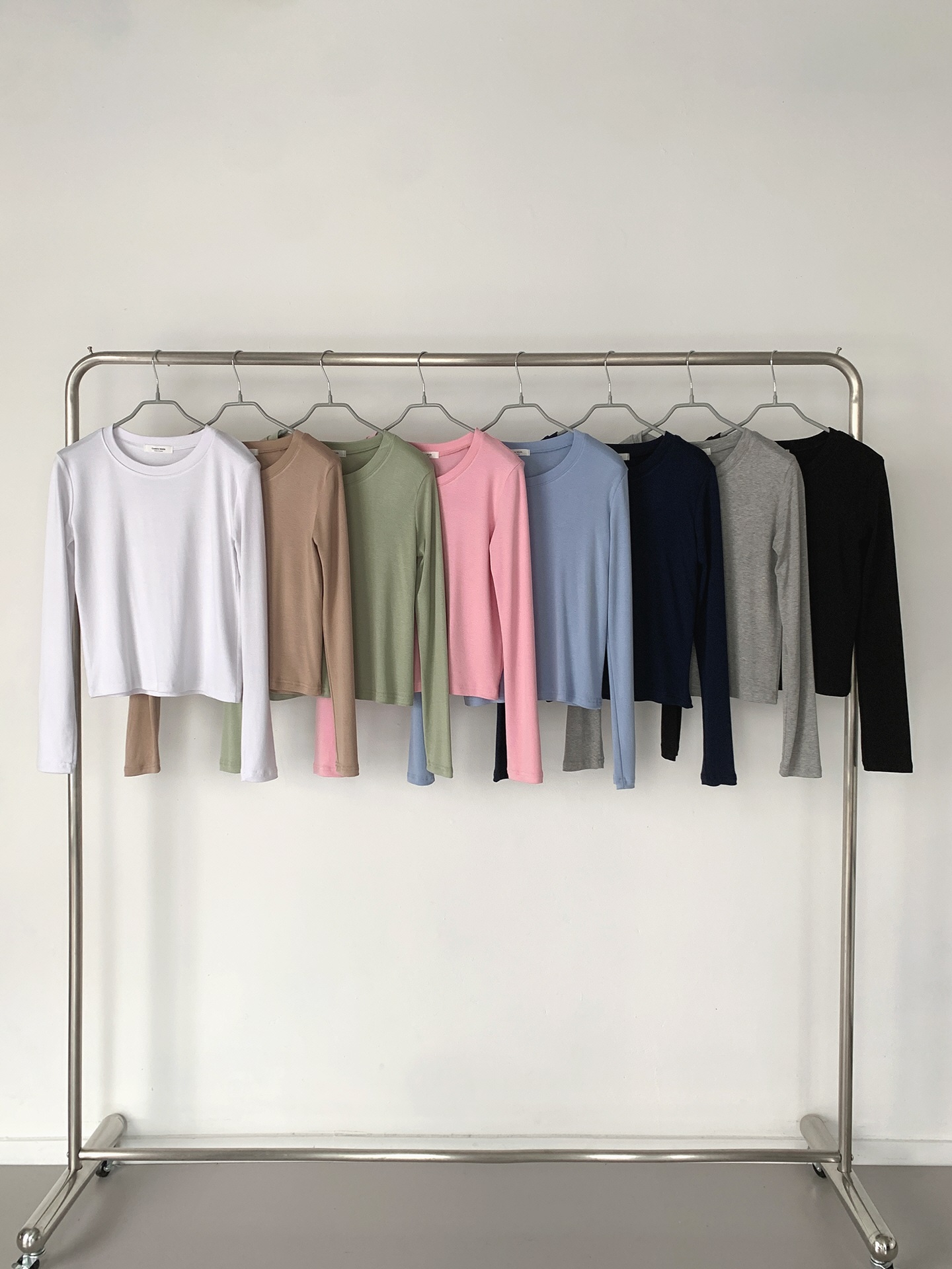クロップドラウンドネックTシャツ | 詳細画像19