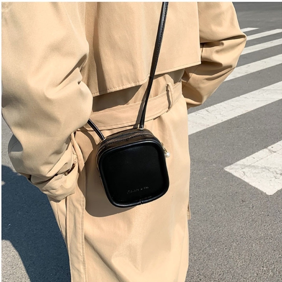 ロゴミニスクエアショルダーバッグ | 詳細画像3