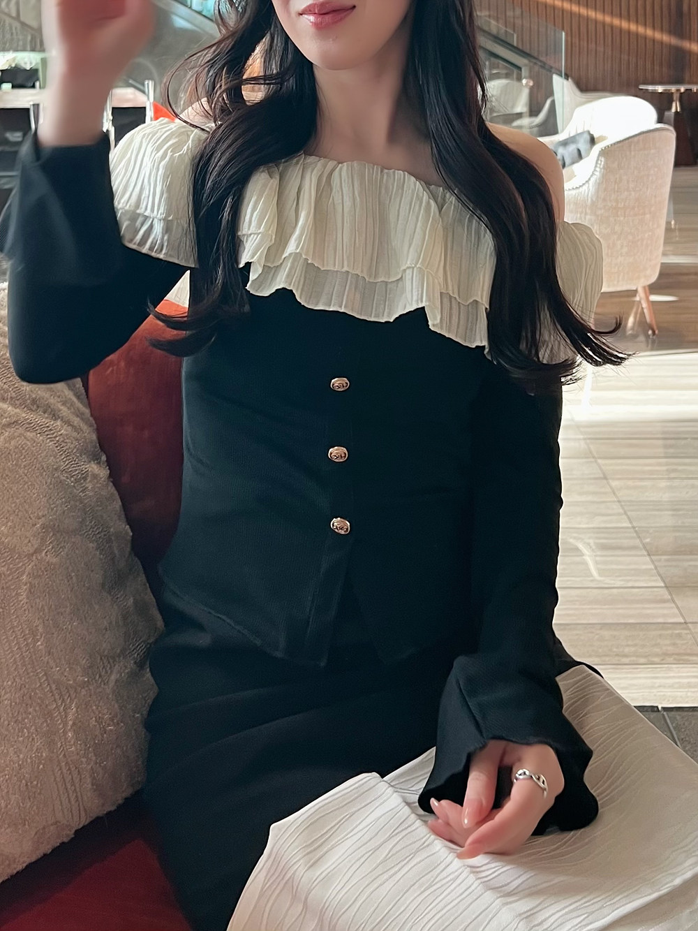 オフショルフリルTシャツ | 詳細画像4