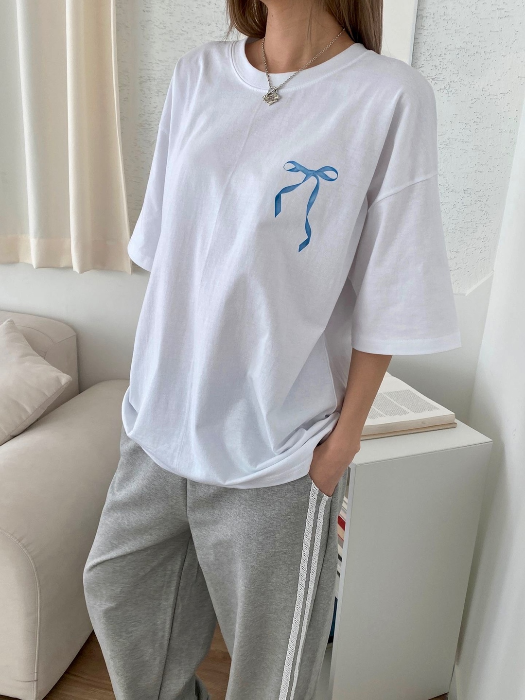 リボンバックレタリングボクシー半袖Tシャツ | 詳細画像3