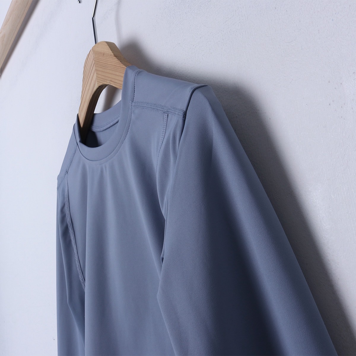 カップ付スクエアクロップドタンクトップ&Tシャツ&サムホールジャンパー&ウエストカバーレギンス4SET | 詳細画像15