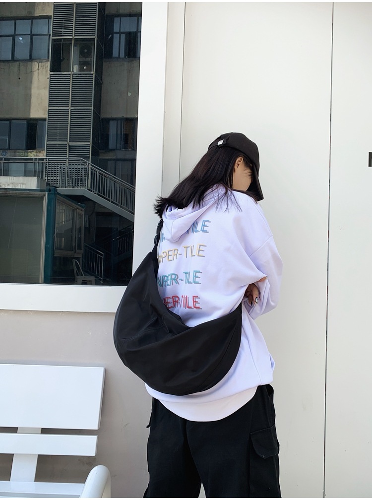 2WAYナイロンハーフムーンバッグ | 詳細画像13