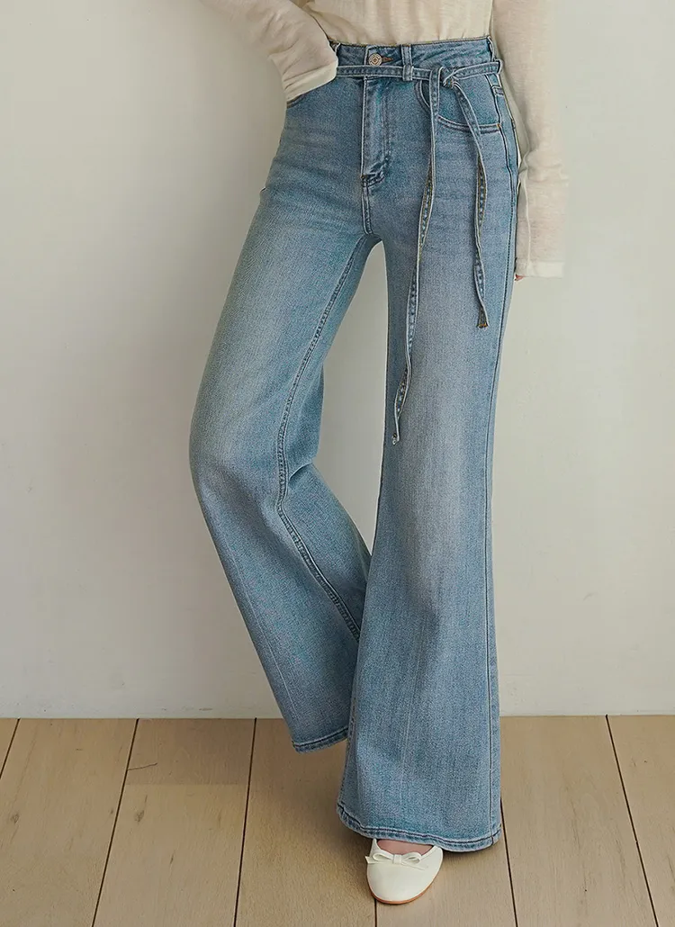 ストラップ付ウォッシュフレアデニムパンツ | chicfox | 詳細画像1