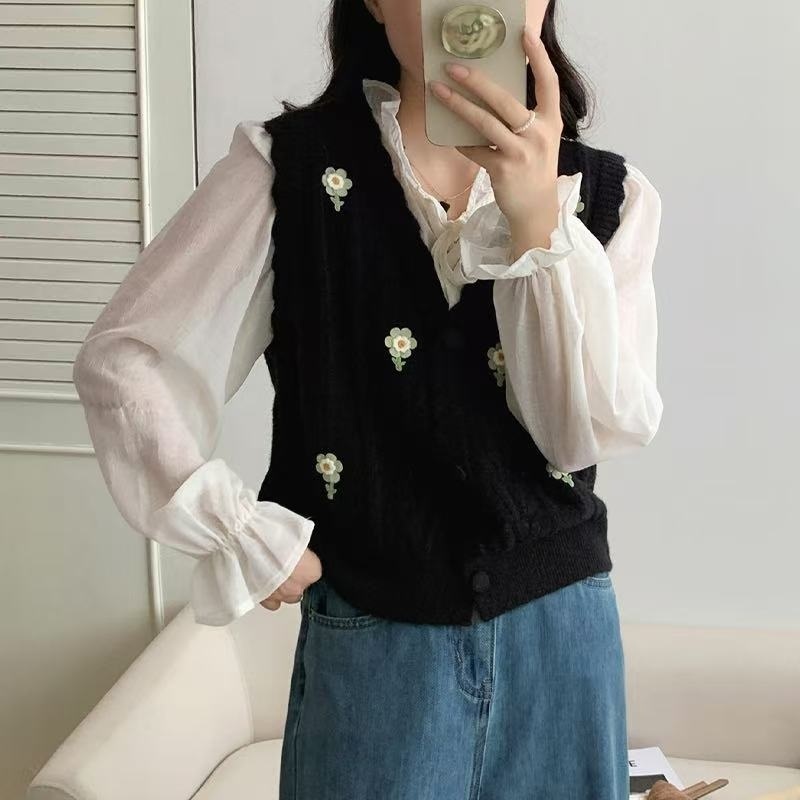 花柄刺繍スカラップケーブルニットベスト | 詳細画像10
