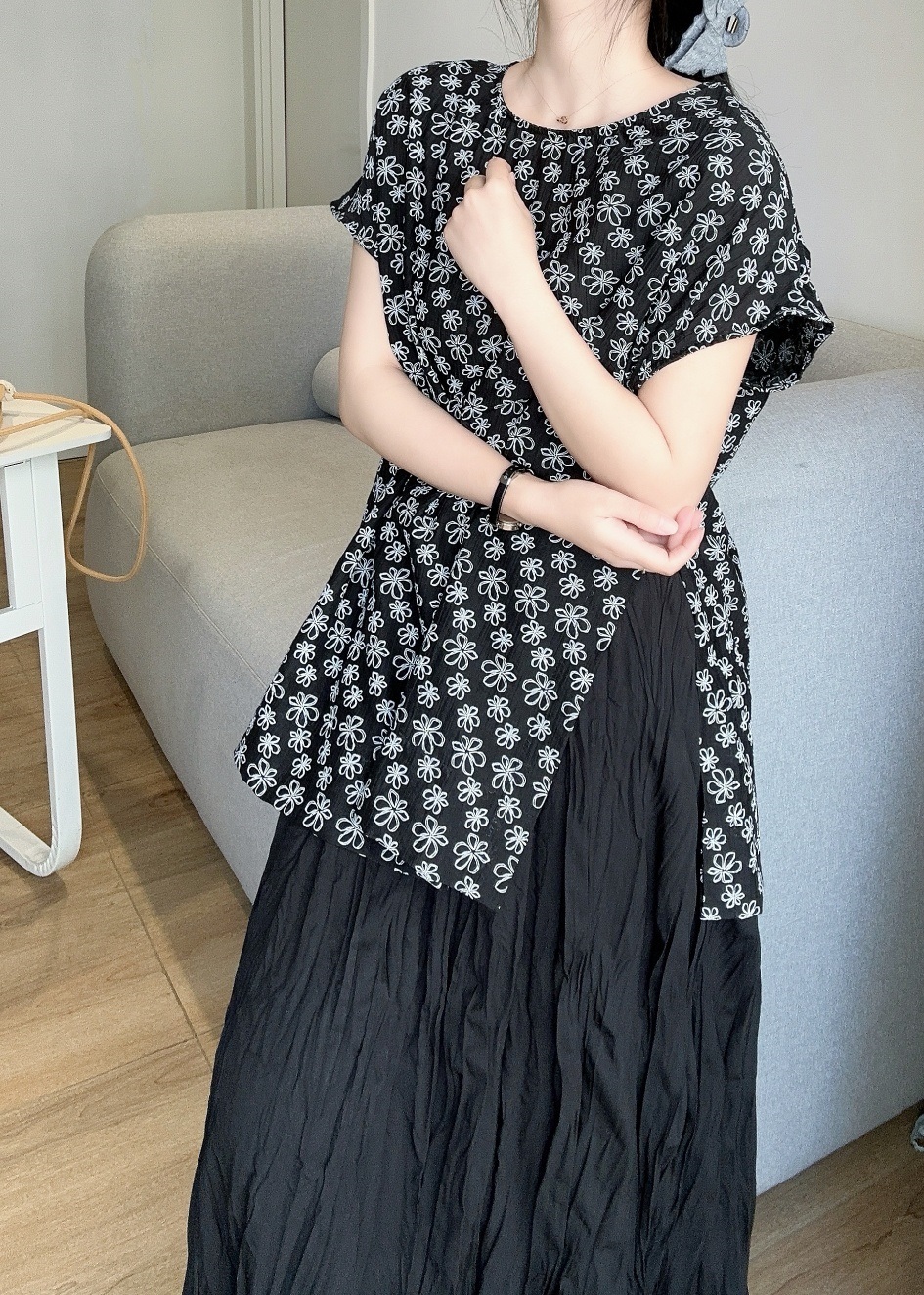 花柄刺繍スリットフレンチブラウス | 詳細画像2