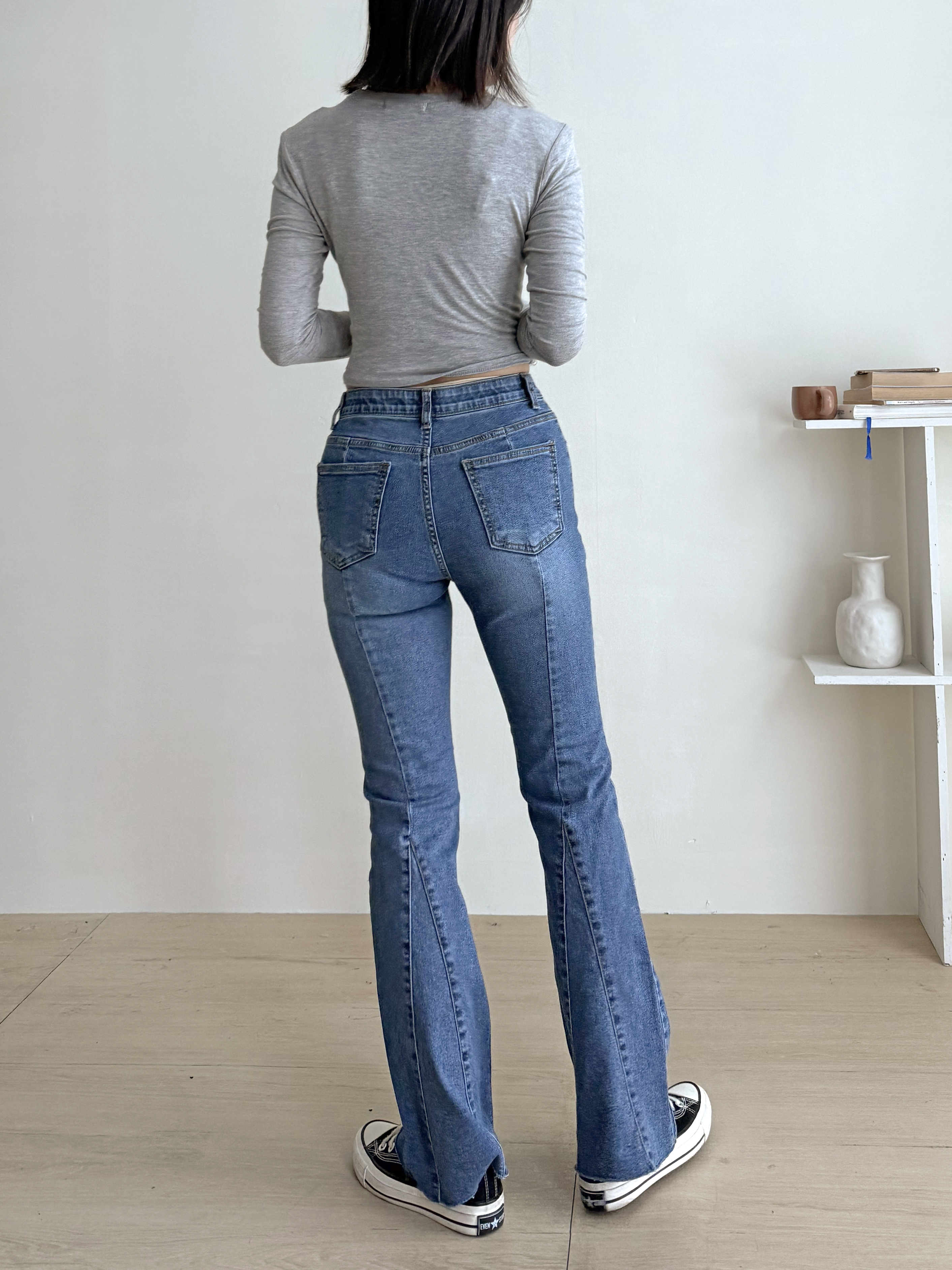 カットオフバックラインフレアデニムパンツ | 詳細画像7