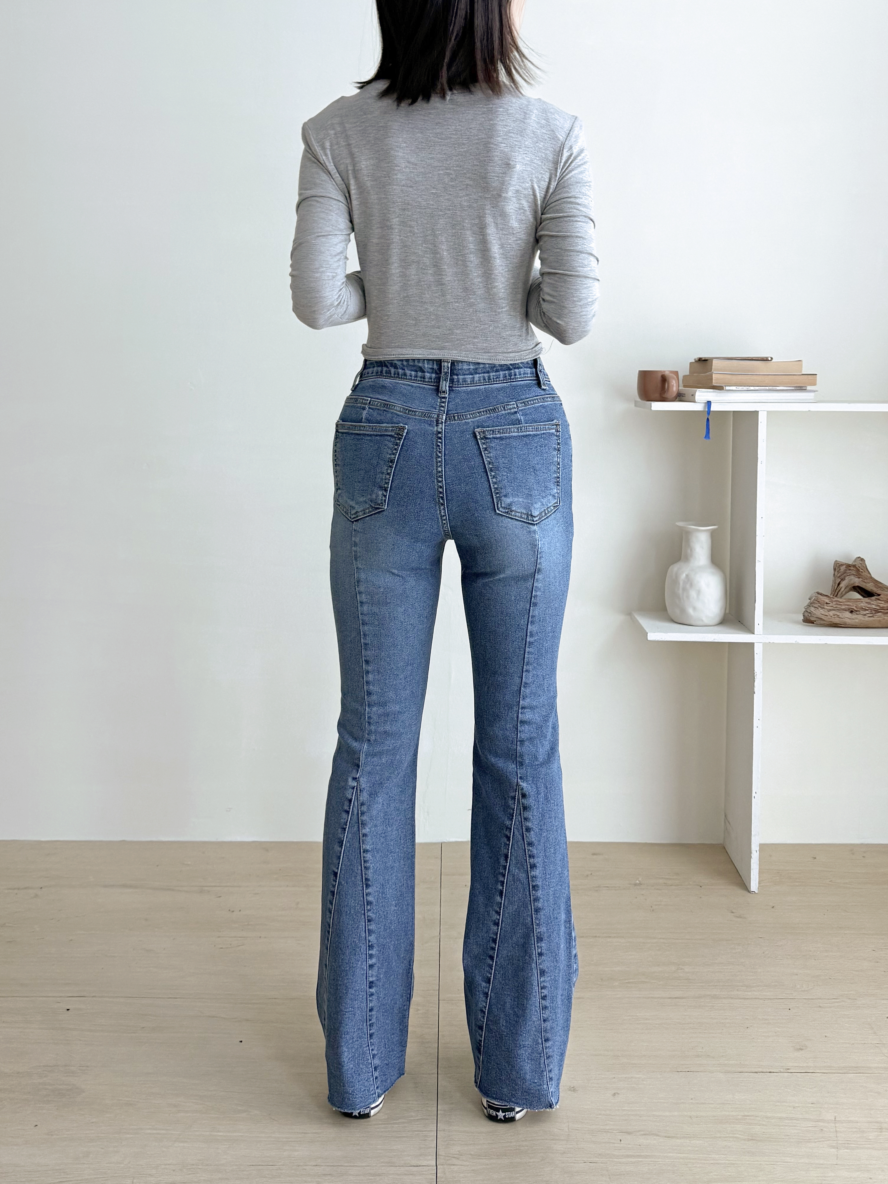 カットオフバックラインフレアデニムパンツ | 詳細画像9