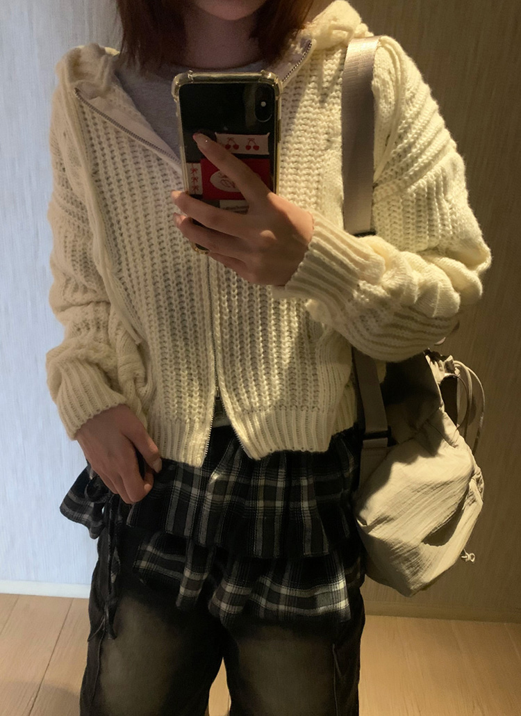 MOMO　　 me プリーツ　ハイネック　カーディガンFINE KNIT MOMO様専用 me プリーツ ハイネック カーディガンFINE KNIT