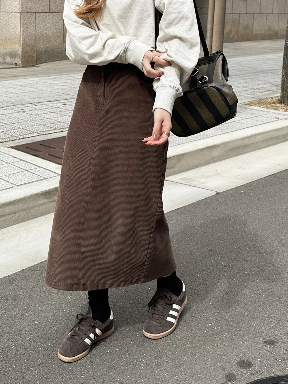 バックゴムコーデュロイIラインスカート | 詳細画像2