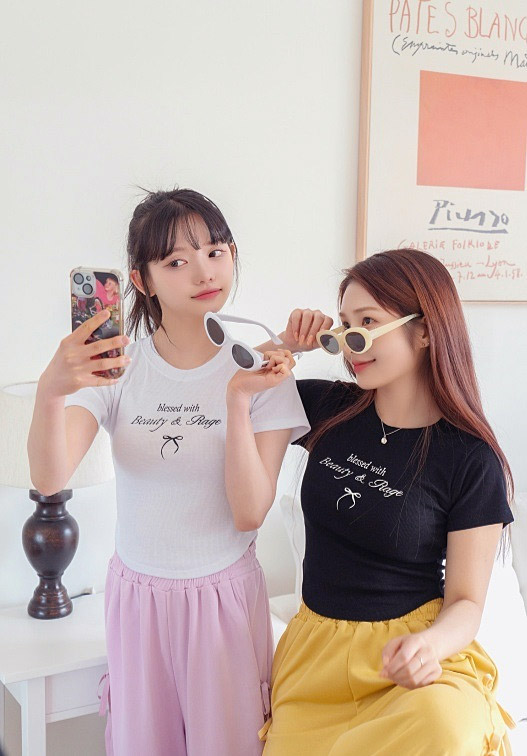 リボンレタリングラウンドヘムリブ半袖Tシャツ | 詳細画像4