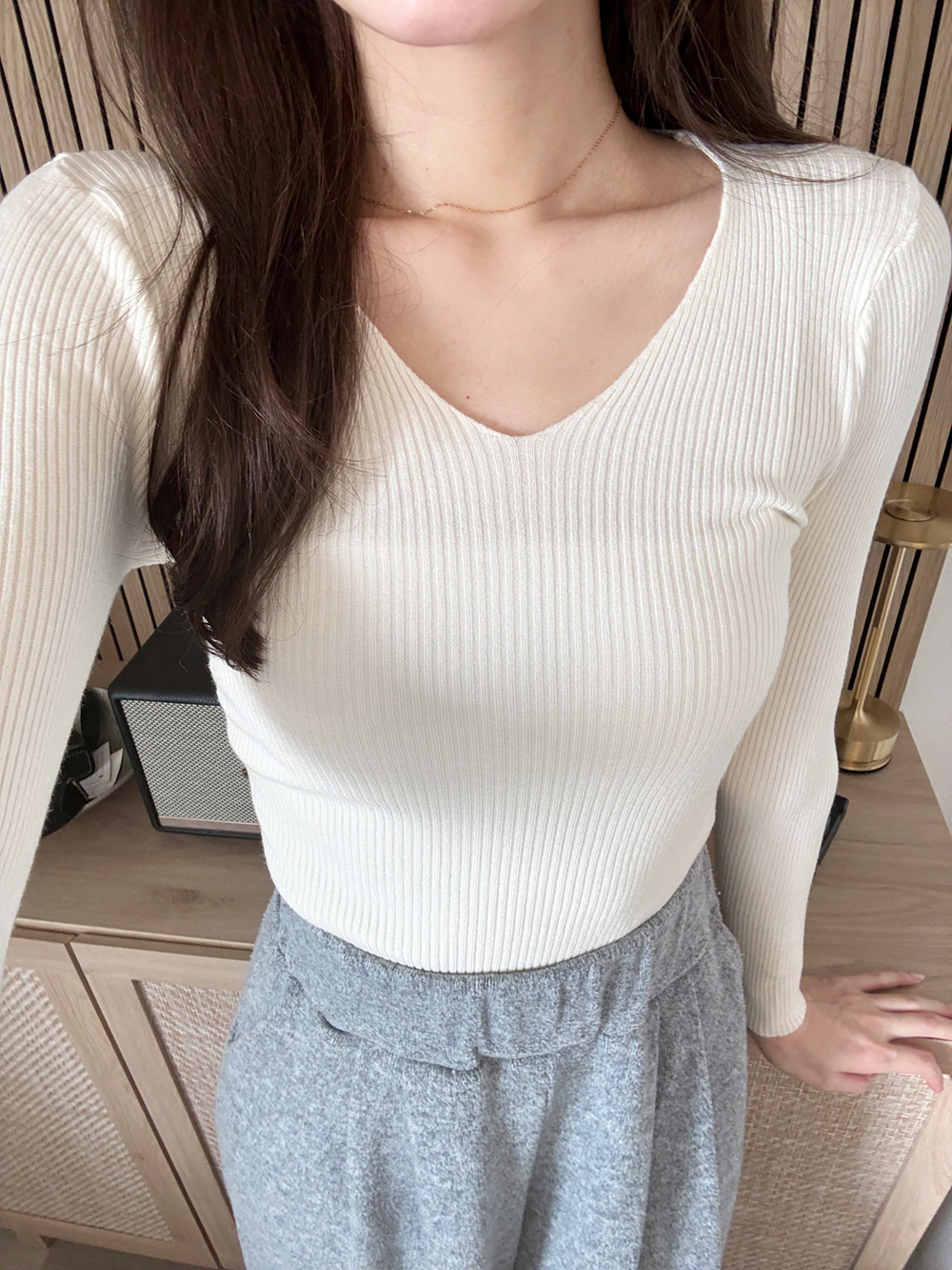 Vネック長袖リブニット | 詳細画像10