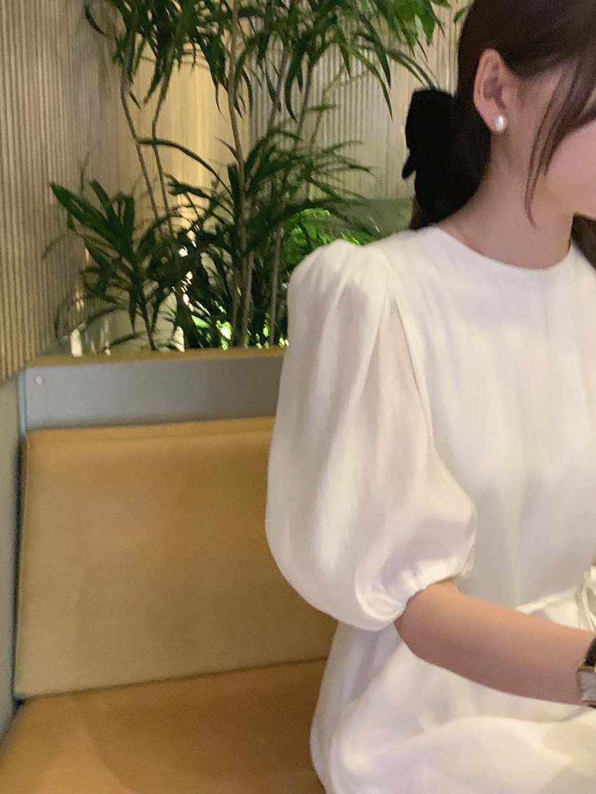 ストラップ付シルキーパフ半袖バックレスワンピース | 詳細画像10