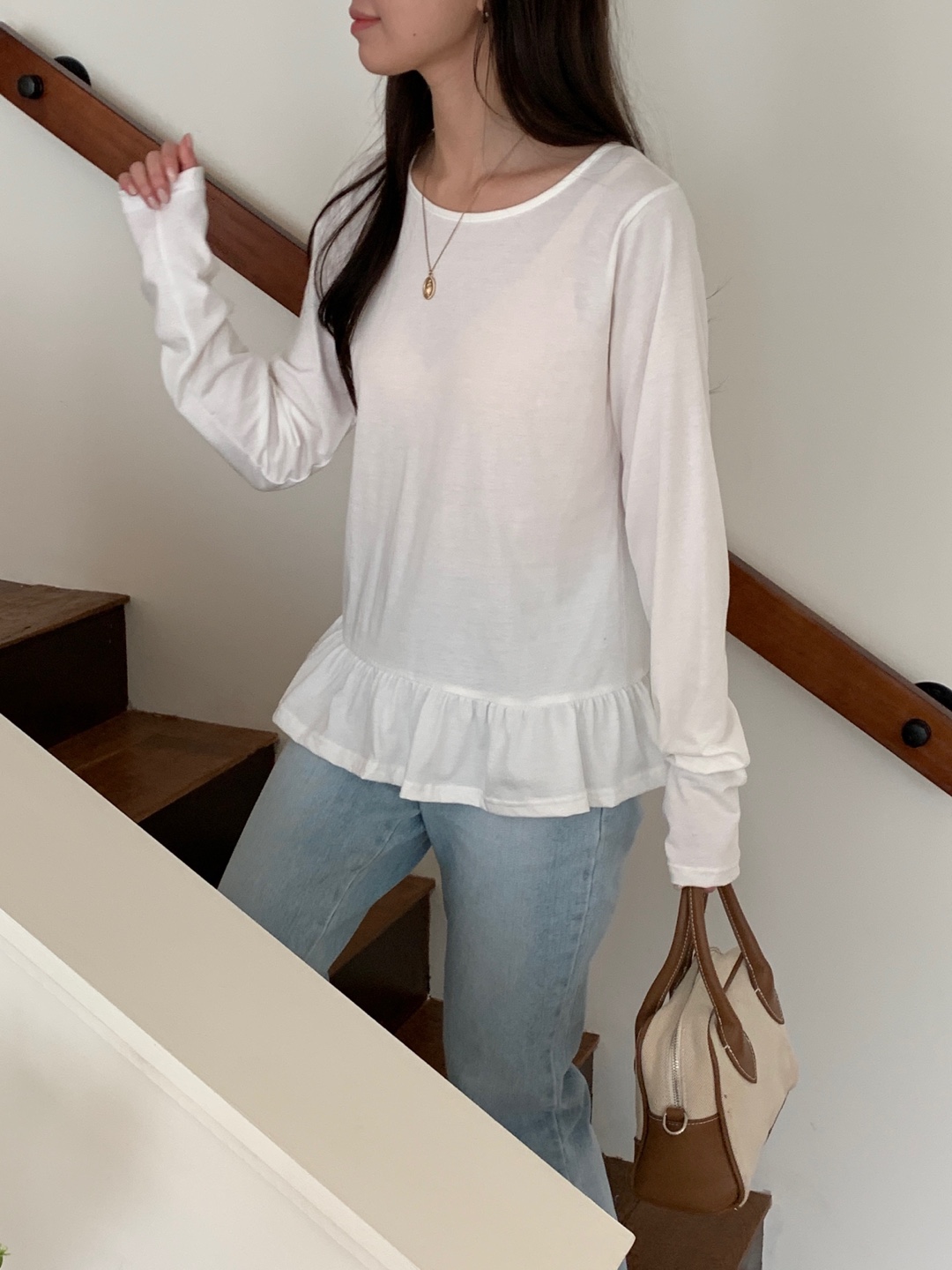 ラウンドネックフリルヘムTシャツ | 詳細画像12