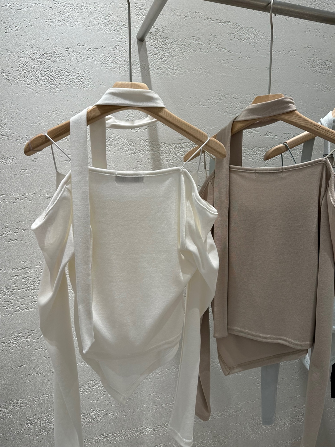ストラップ付ドレープシフォンオフショルTシャツ | 詳細画像21