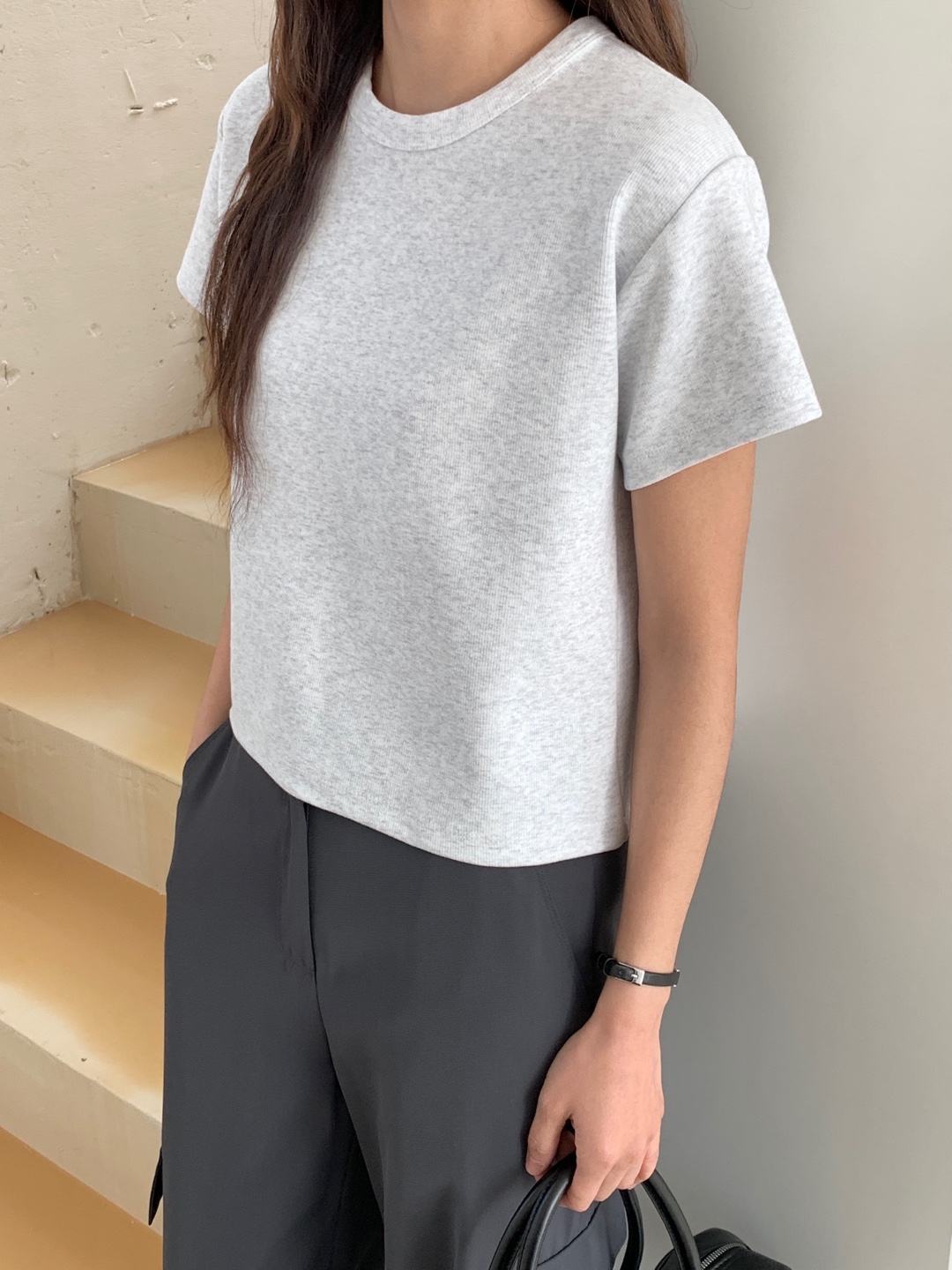 ラウンドネッククロップドリブ半袖Tシャツ | 詳細画像5