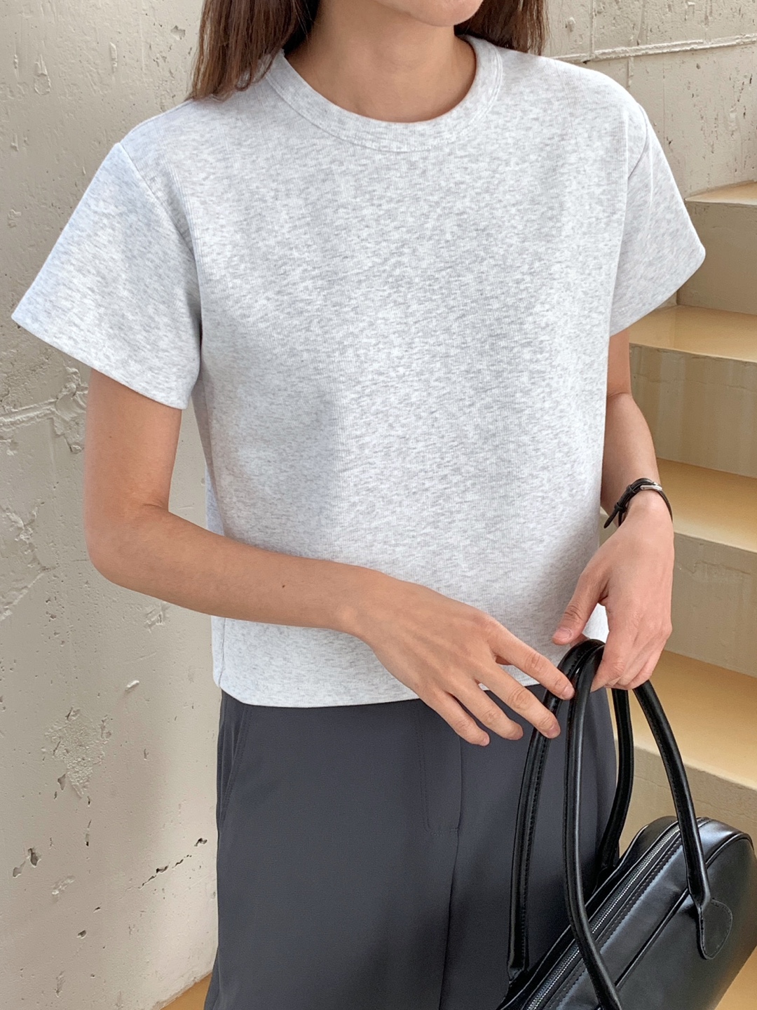 ラウンドネッククロップドリブ半袖Tシャツ | 詳細画像15