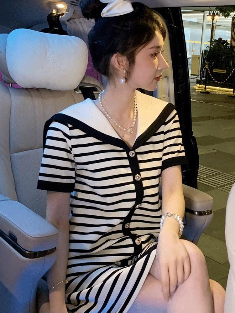 配色ボーダーセーラー半袖ボタンニットワンピース | 詳細画像7