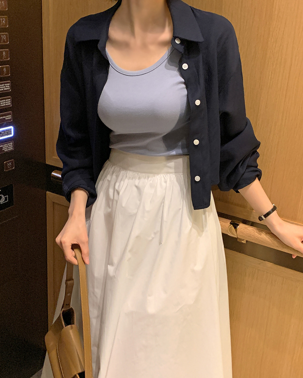 ルーズバックボタンクロップドシャツ | 詳細画像25