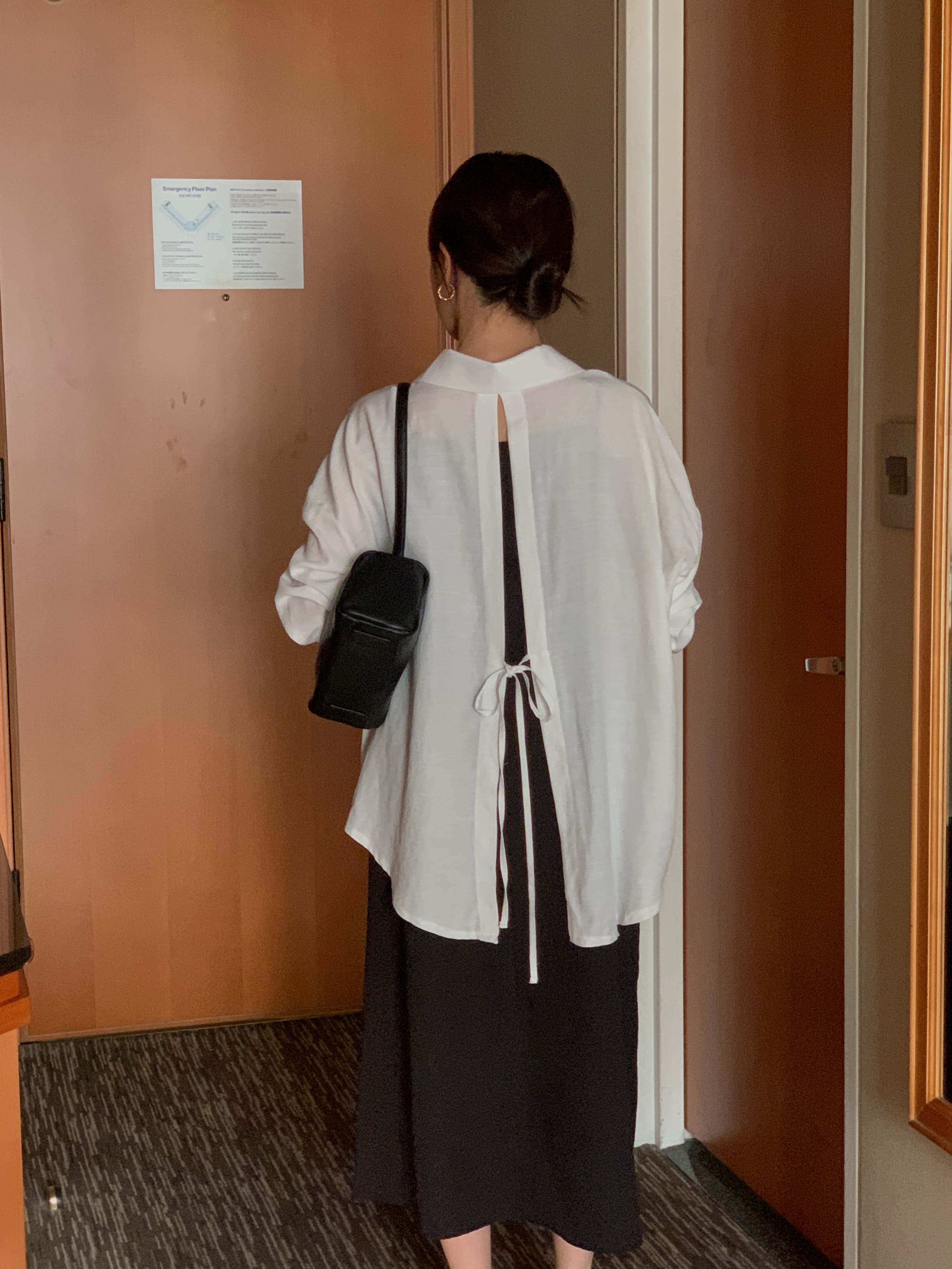 バックディープスリットリボンルーズシャツ | 詳細画像11