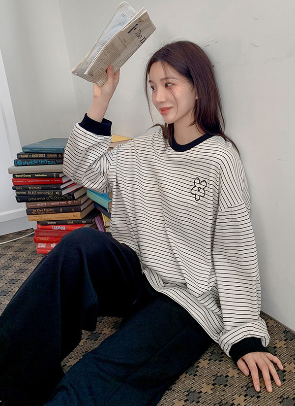 フラワーワンポイントボーダーTシャツ | レディースファッション通販