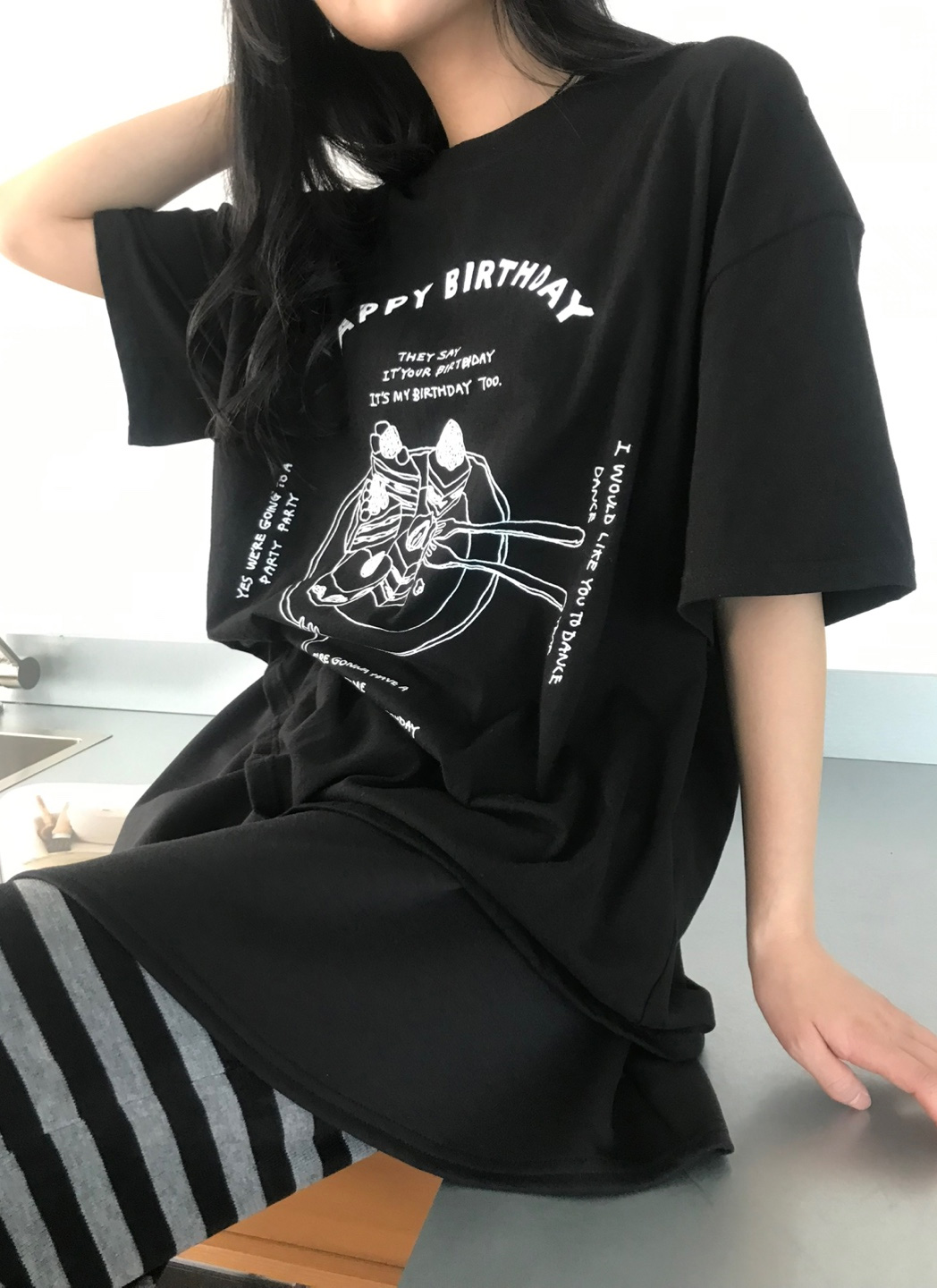 BIRTHDAYプリントボクシー半袖Tシャツ | レディースファッション通販