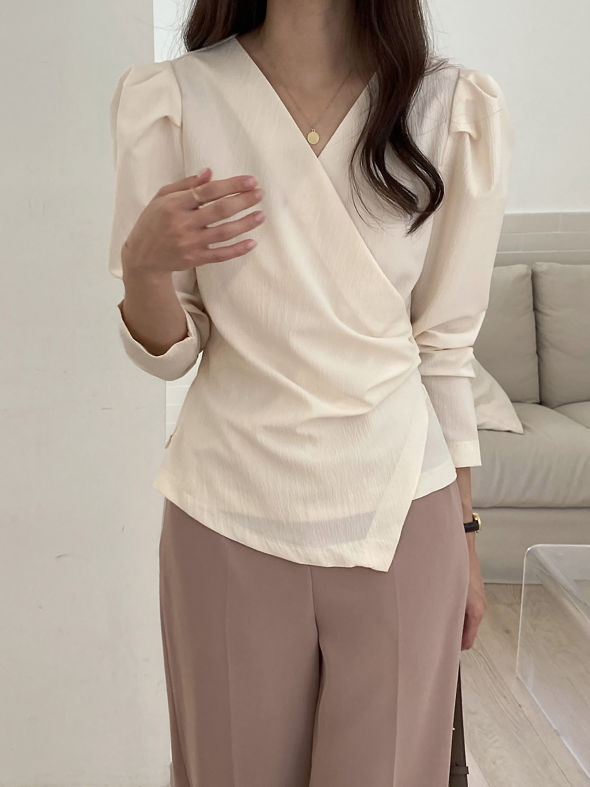 タックカシュクールパフリンクルブラウス | 詳細画像17