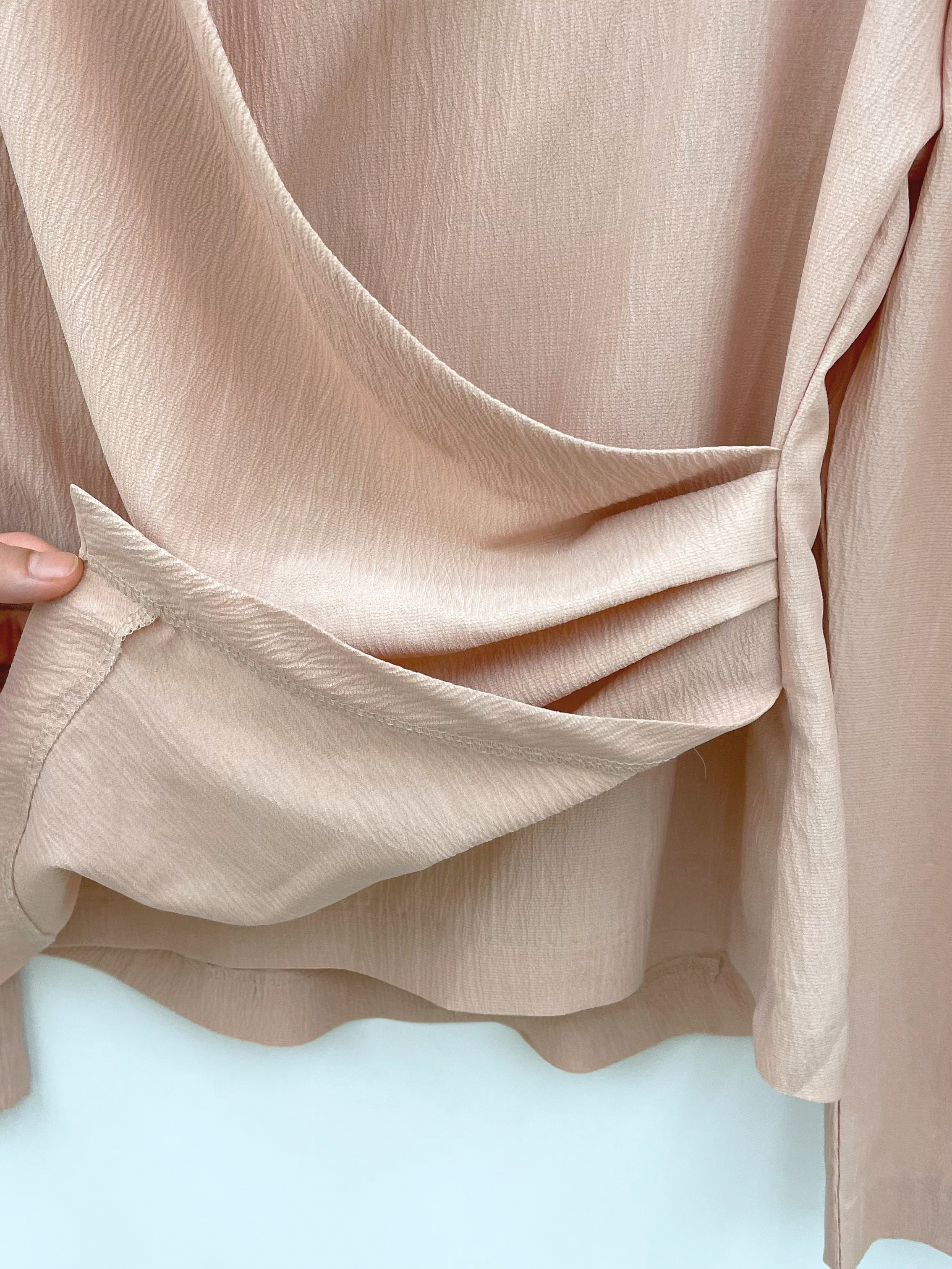 タックカシュクールパフリンクルブラウス | 詳細画像23