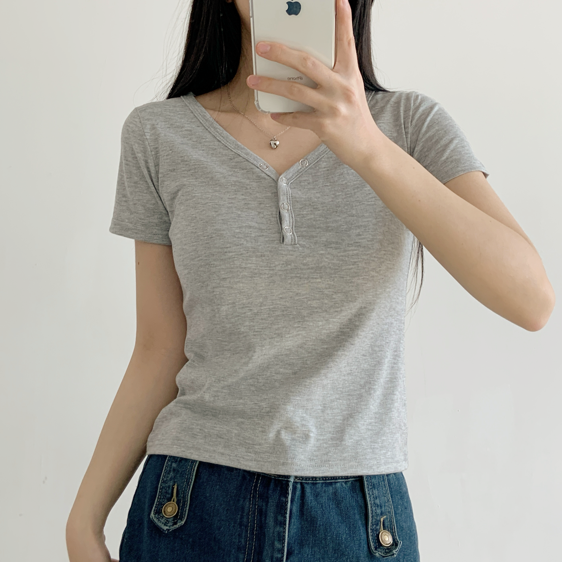 スナップボタンVネック半袖Tシャツ | 詳細画像2