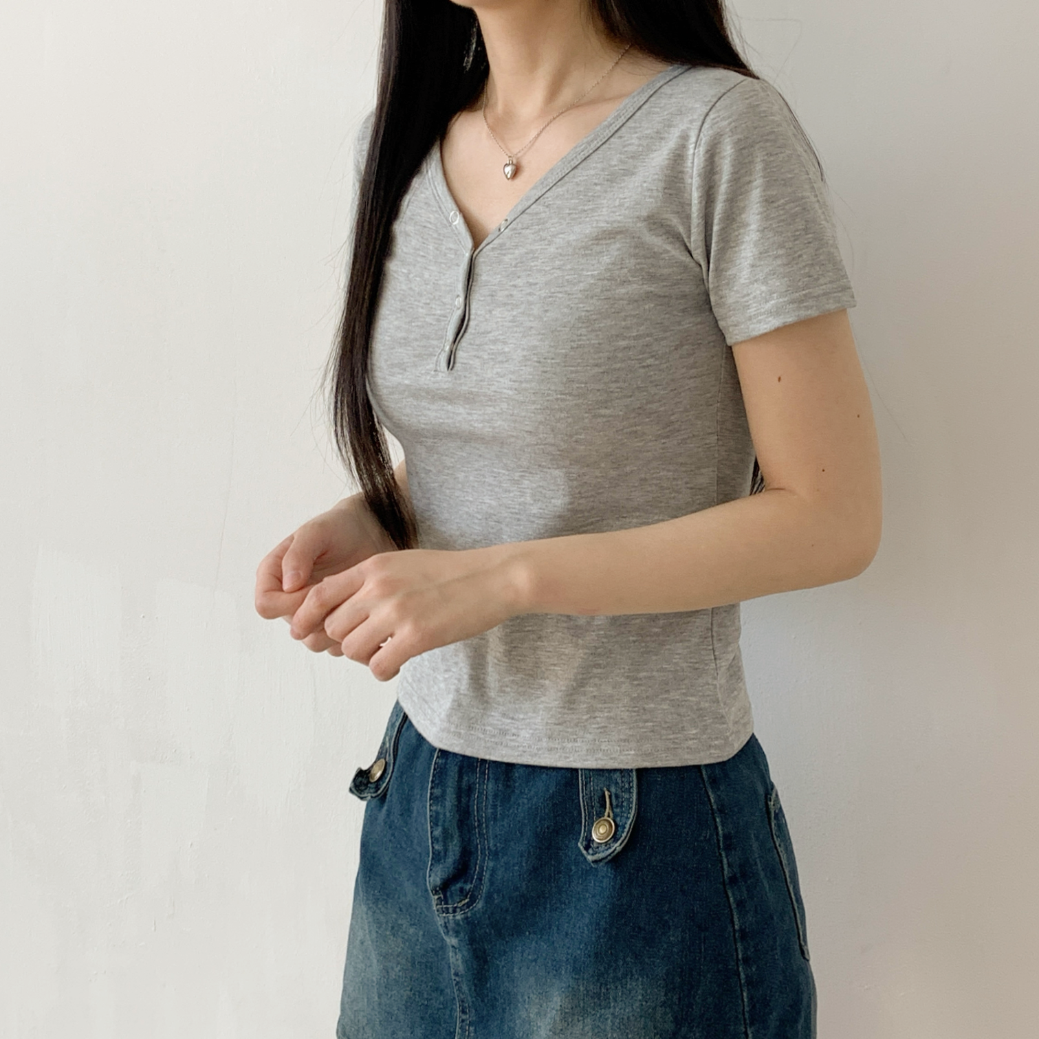 スナップボタンVネック半袖Tシャツ | 詳細画像4