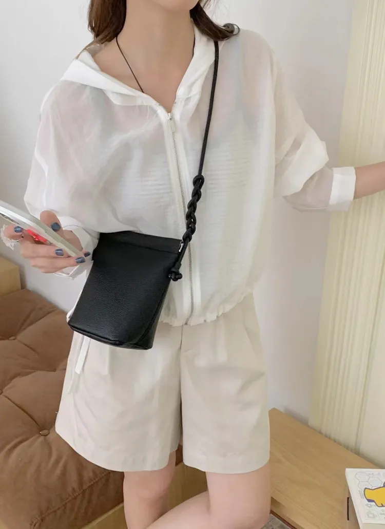 ツイストストラップバケツバッグ | whosbag | 詳細画像1