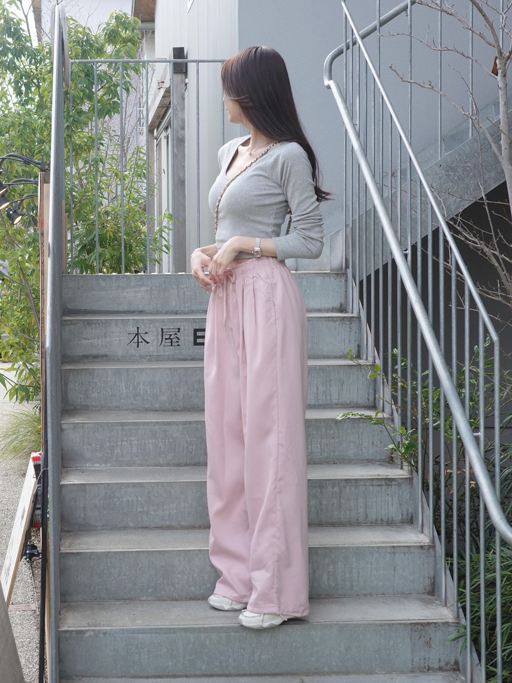 Uネッククロップド長袖Tシャツ | 詳細画像9