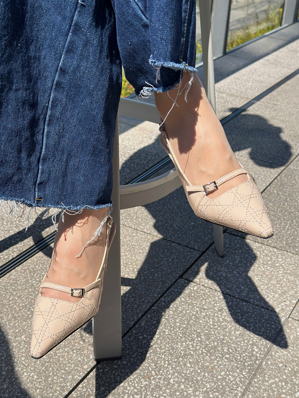 エナメル調ベルトスリングバックシューズ | 詳細画像3