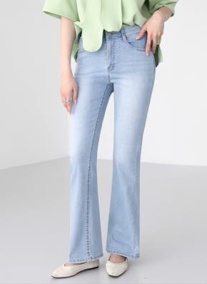 ウォッシュドフレアデニムパンツ(WASHED JEAN BLUE ウォッシュドフレアデニムパンツ(WASHED JEAN BLUE
