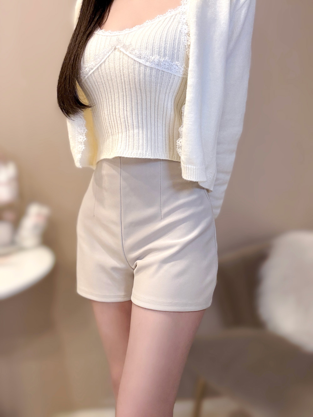 ハイウエストダーツショートパンツ | レディースファッション通販 - DHOLIC