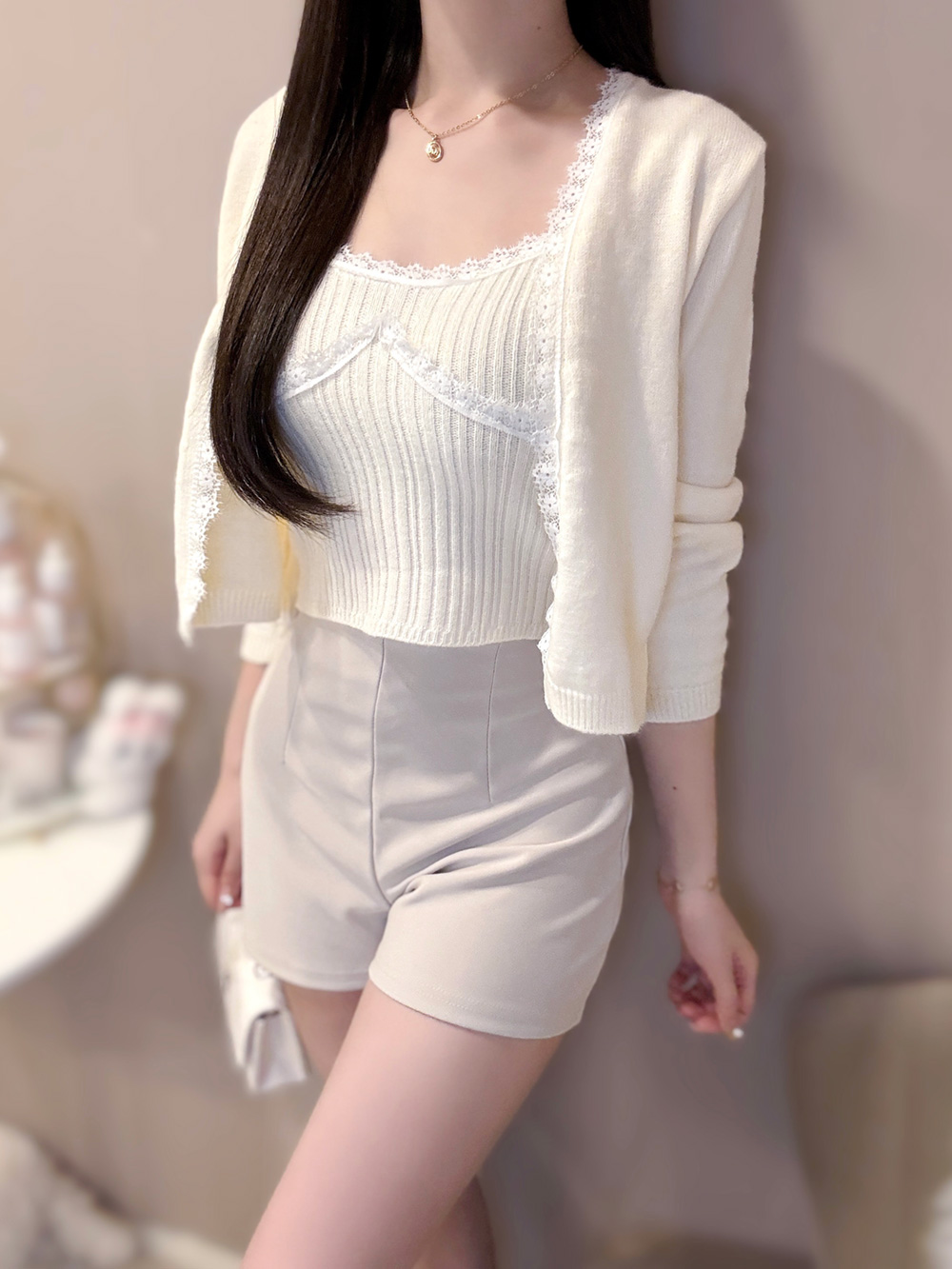 ハイウエストダーツショートパンツ | レディースファッション通販 - DHOLIC