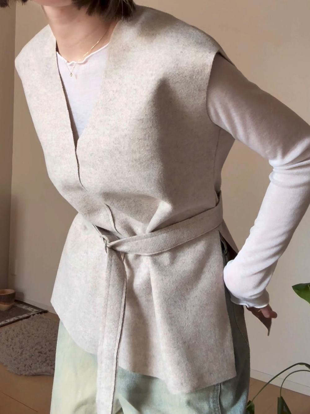 ベルト付ウール混Vネックベスト | 詳細画像3