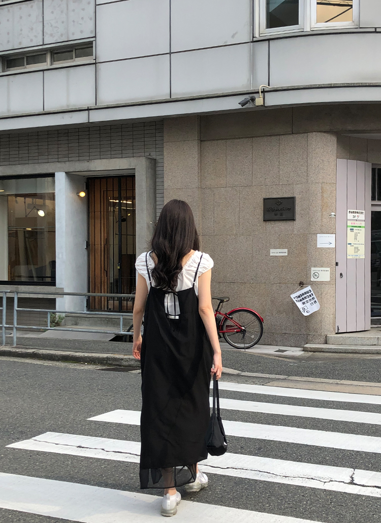 ピンタックフリルパフブラウス | レディースファッション通販 - DHOLIC